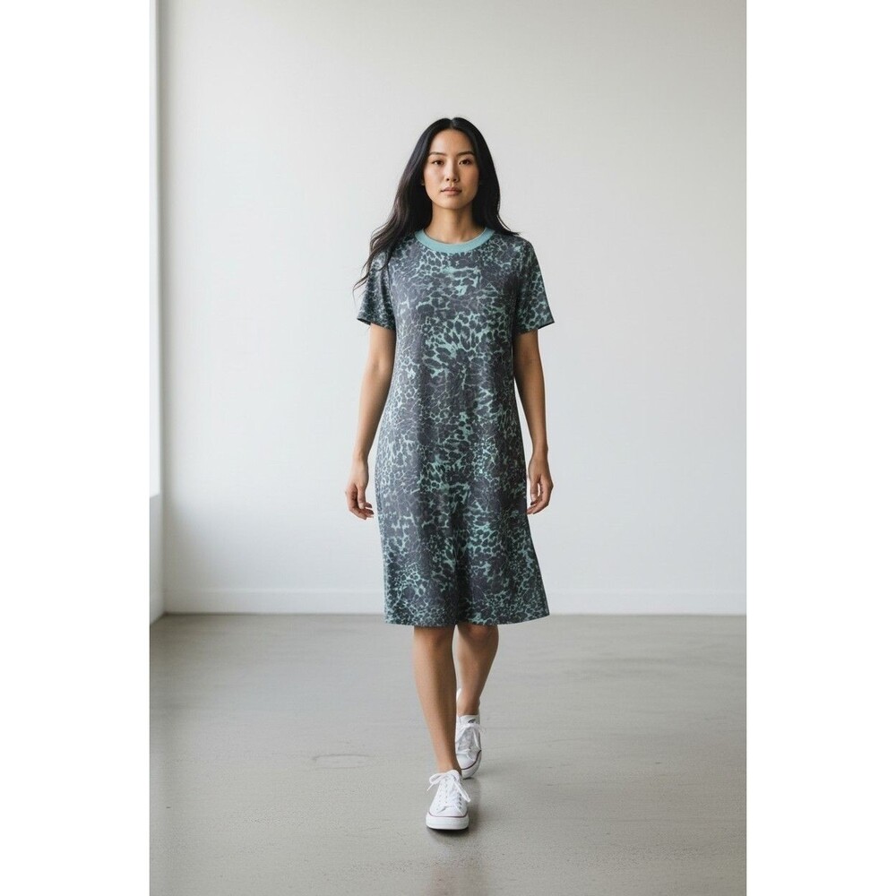 Lark & Ro Green Emerald Leopard Animal Print Shift Casual T-shirt Dress Size 4